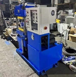 XLB-500X500-1D-100T平板硫化機(伺服機型）